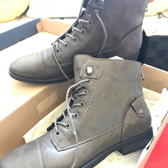 Bass Gray Ankle Boots - Picture 5 of 8